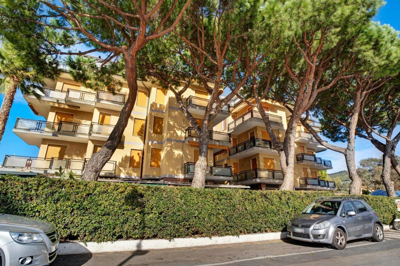 Apartamento Casa Laura Elena San Bartolomeo Al Mare Exterior foto